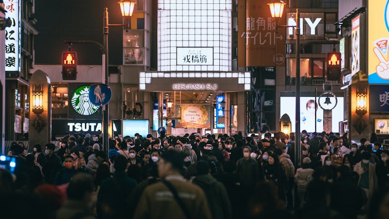 Busy Friday night gathering at Deweys Pizza